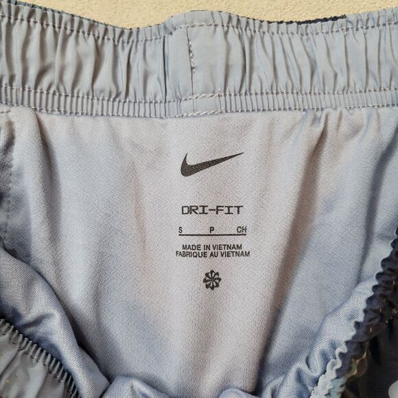 Nike Women's Dri-fit Tempo Track 3.5 Shorts Size Small - Picture 2 of 5